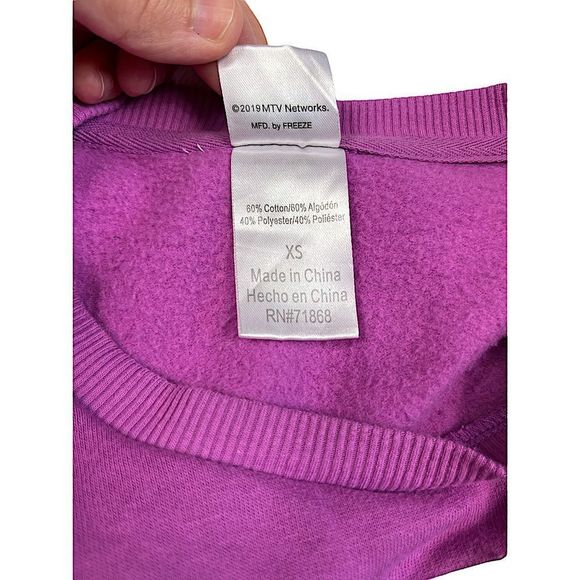 MTV Cropped Top Sweater Long Sleeve | Colors: Purple and Black | Size: XS - Picture 7 of 9